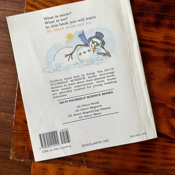 Vintage 1994 Do-It Yourself Science All About Snow & Ice Paperback Book - Picture 6 of 7
